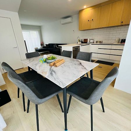 Central Modern 3-Bedroom,3- Bathroom House With Patio And Carpark- Lower Hutt City Centre Luaran gambar
