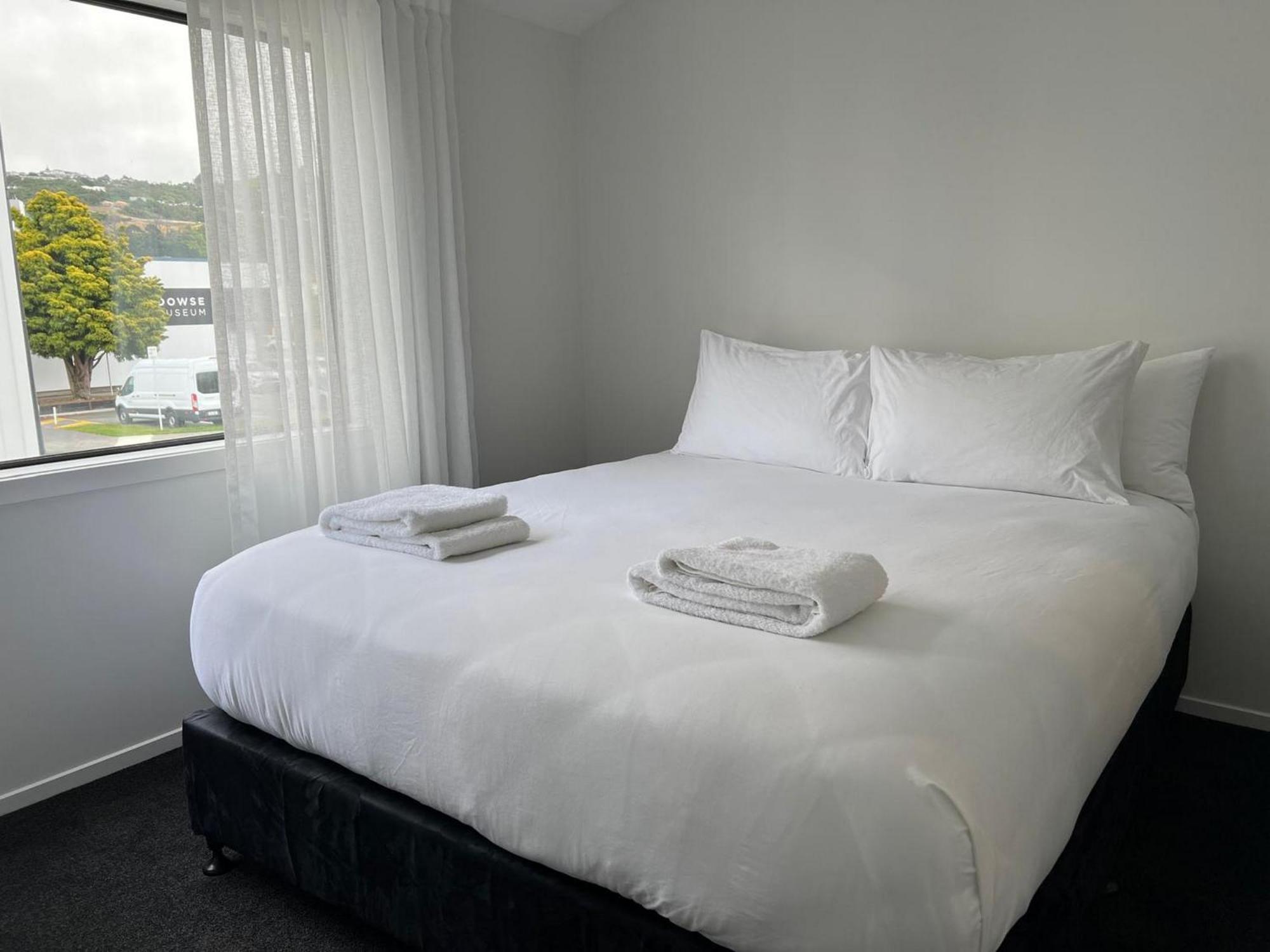 Central Modern 3-Bedroom,3- Bathroom House With Patio And Carpark- Lower Hutt City Centre Luaran gambar
